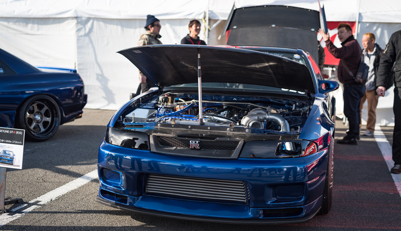1100hp R33